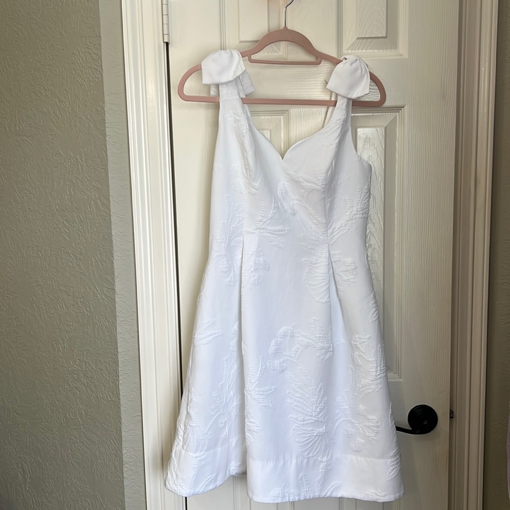 Beautiful White Lilly Pulitzer dress